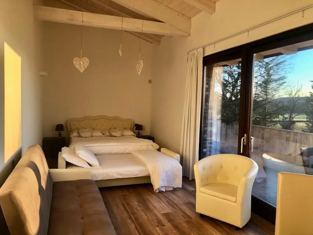 Camera del bed & breakfast — foto 1 di 8